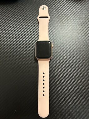 ❌SOLD❌Apple Watch SE (1st generation)